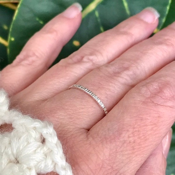 Silver tree bark ring. Nature ring rustic wedding band. Nature lover gift for tree hugger. Wood thumb rings for women. Birch bark jewelry.