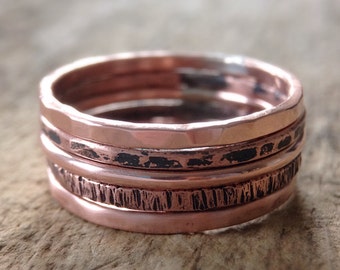 Set di 5 anelli sottili in rame, anelli impilabili in rame, gioielli in rame, anelli rustici, regalo per lei, anelli boho, gioielli boho