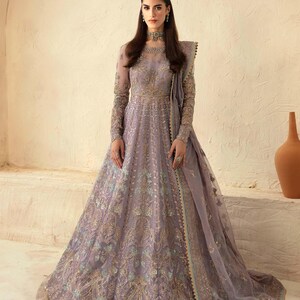 Elegantes lila pakistanische Designerkleid, östliche Braut- und Abendkleidung – shalwar qameez, lehnga choli, Maxi, Kleid, Gehrock