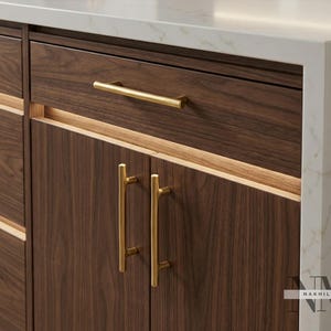 Ensemble de 2 poignées de meuble fabriquées à la main en laiton, design organique moderne