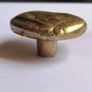 2er Set Möbelknöpfe aus massivem Messing, organisches Design, texturiert