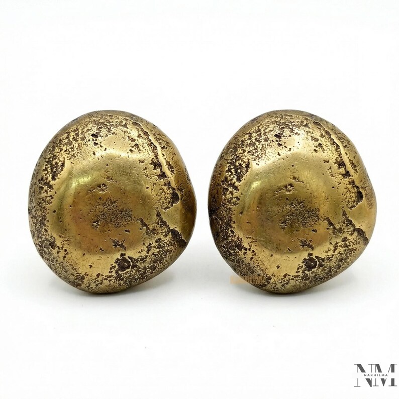 Conjunto de 2 puxadores de armário de latão maciço com design texturizado orgânico imagem 8