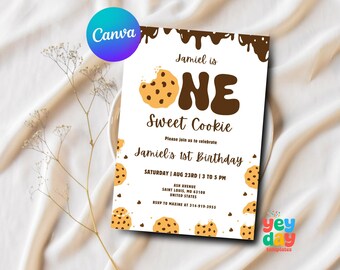 Può includere: Un biglietto d'invito bianco a tema biscotti. Il testo recita "Jamiel is ONE Sweet Cookie" con i dettagli per una festa di primo compleanno. Il biglietto ha un bordo marrone e illustrazioni di biscotti.