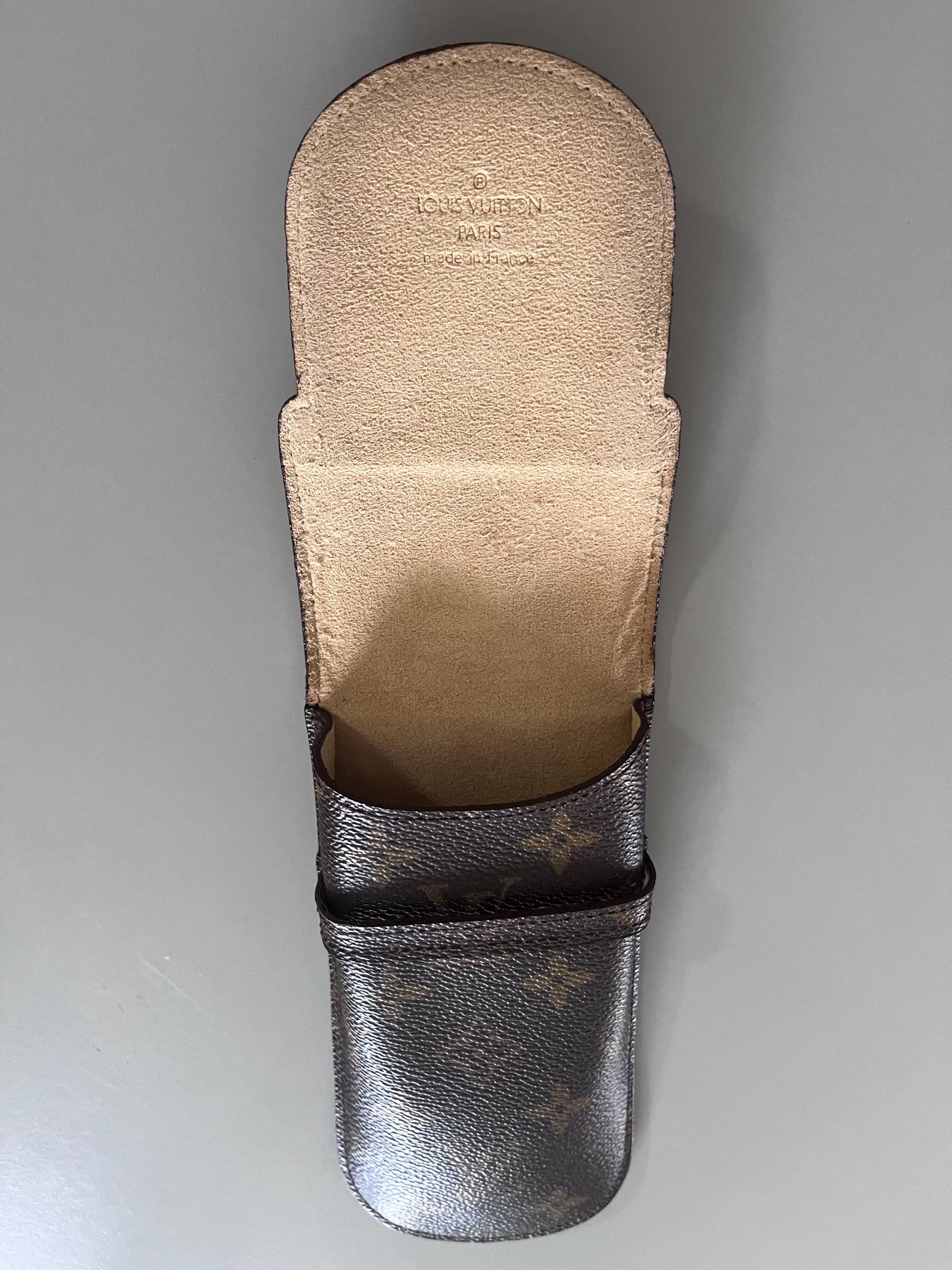 Authentic Louis Vuitton Monogram Eyewear Holder in Brown and Gold Authentic Louis Vuitton Ettui Eyeglasses Case|brown Monogram  main image 3