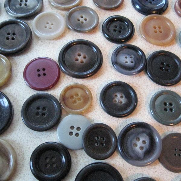 Vintage 4 hole buttons medium sizes over 40 never used