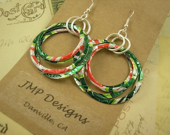 Pendientes de aro circulares apilados. Doble cara. Arte con latas de refresco recicladas. Mountain Dew.