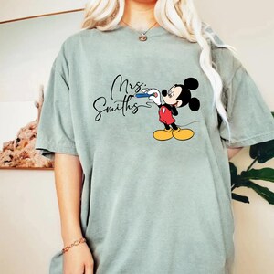 Personalized Mickey Teacher Shirt, Teacher Shirt, Mickey Mouse T-Shirt, Back To School Shirt, Custom Name Gift, Gift For Teacher bild 3