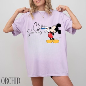 Personalized Mickey Teacher Shirt, Teacher Shirt, Mickey Mouse T-Shirt, Back To School Shirt, Custom Name Gift, Gift For Teacher bild 2