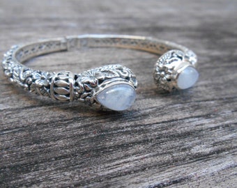 Solides Silber Sterling Mondstein Edelstein Armreif, Balinesische Silber Handgemachte Mondstein Armband