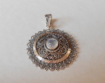 Elegant Sterling Silver Moonstone gemstone pendant, Silver Handmade silver jewelry, moonstone cabochon gemstone 37x29 mm.