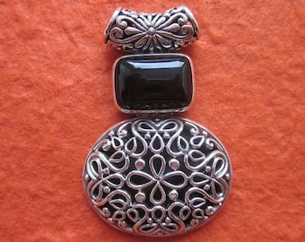 Sterling Silver Black onyx Pendant, Balinese handmade silver jewelry, Pendant 42x27 mm. Onyx