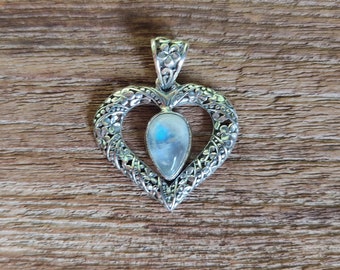 Sterling Silver heart Moonstone gemstone pendant / silver pendant Handmade Jewelry, 3.3x2.9 cm.