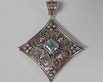 Sterling Silver Topaz gem pendant, silver pendant, Sterling silver pendant, jewelry gifts, women pendant, Bali handmade jewelry, silver925
