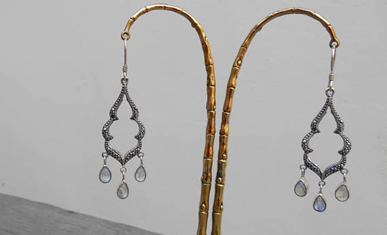 Boucles d'oreilles pendantes en argent sterling faites à la main, pierres précieuses de pierre de lune, boucles d'oreilles pendantes en argent, bijoux faits main, boucles d'oreilles pendantes en argent, cadeaux pour elle image 5