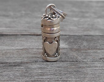 Silver Secret container Heart Love Pendant, Balinese handmade jewelry gift, size 3 x 0.8 cm