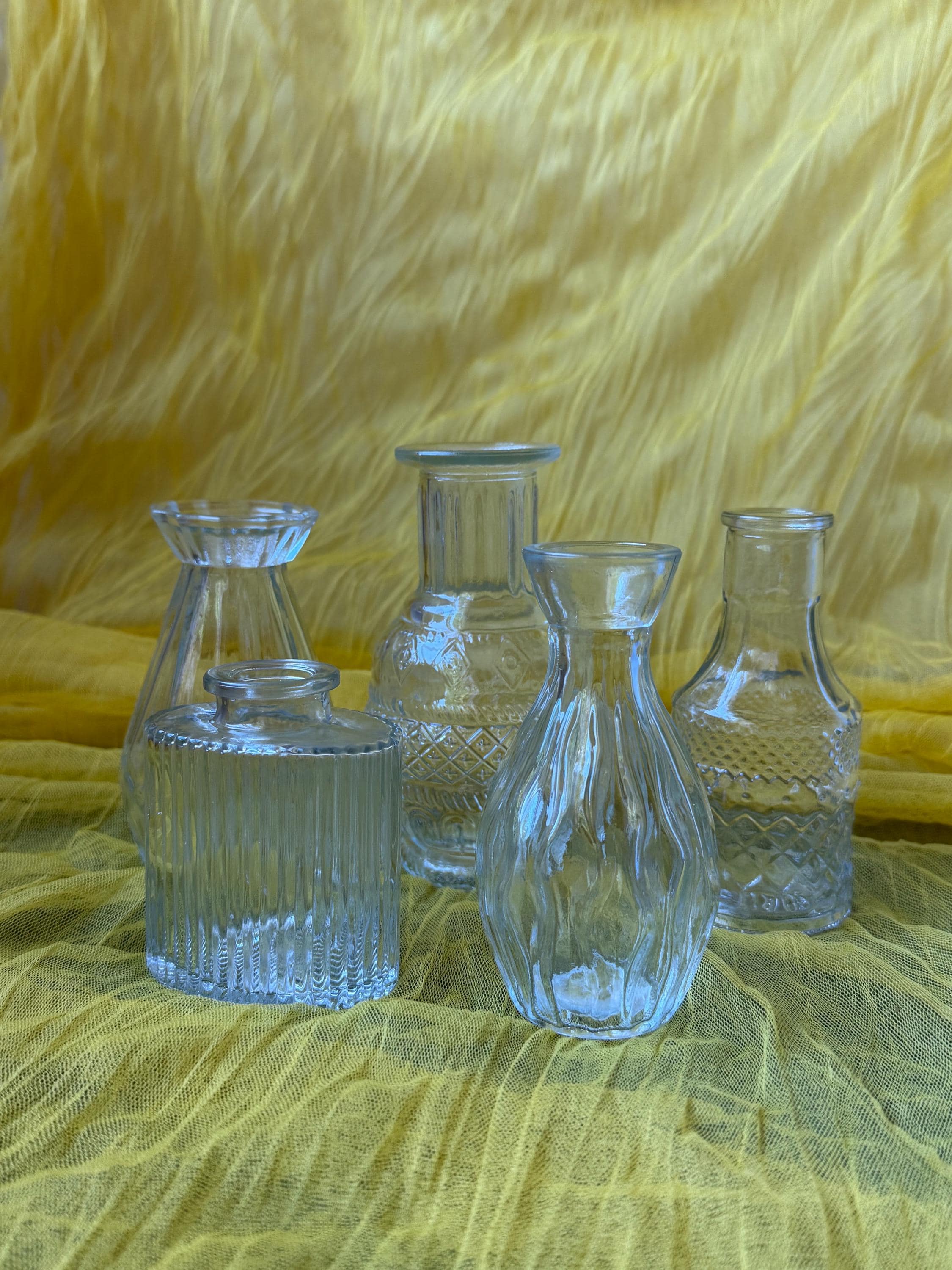 Set of 3 Vintage-Style Glass Bud Vases – Textured Mini Vases for Flowers, Events, and Personalized Gifts