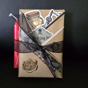 Blind Date with an Oracle Deck