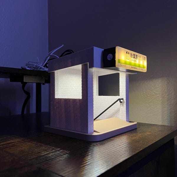 Japanese Subway Station Miniature Lamp – Akihabara Inspired Metro Entrance Desk Light