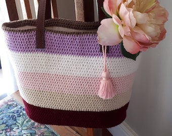 Digital Crochet  Bag Pattern.   Easy and Quick.   Weekend project.  Make Gifts to Sell