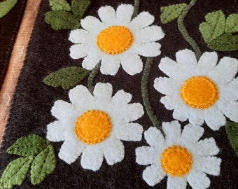 Felt applique Digital File  design of Daisies on the Wild Coast of South Africa