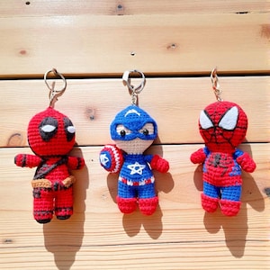 Patroon gehaakte sleutelhanger superheld: kapitein, spin, Deadpook (pdf)