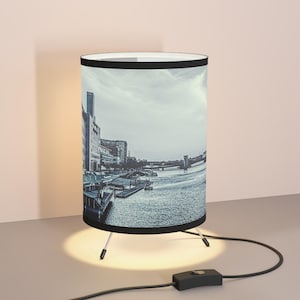 River Tripod Lamp with Nature-Inspired High-Res Shade, Perfect for Home Decor, Ambient Lighting, Gift for Nature Lovers, Cozy Vibes, [...]