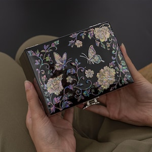Handmade Korean Mother of Pearl Jewelry Box: Butterfly Floral Inlay