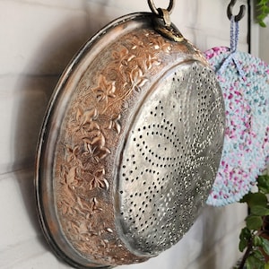 Copper Hammered Ivy Leaf Design Colander, Handmade Strainer, Farmhouse Kitchens, Sieve, Cottage, Vint. Vegetable Washer,Dia 27cm 10.62&quot;