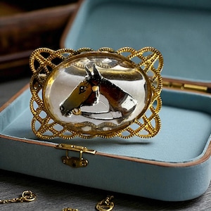 Vintage Essex Crystal Horse Brooch, Reverse Intaglio Glass, Gold Tone Filigree Equestrian Pin