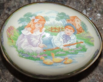 1993 Lenox Porcelain Easter Egg "Easter by the Millstream"