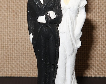 Vintage Bride and Groom Chalkware Figurine/Cake Topper