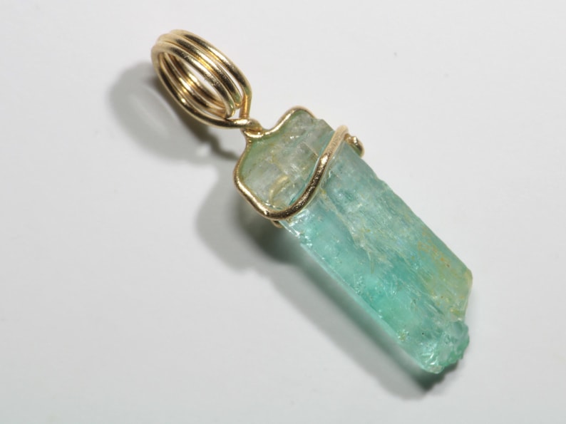 Raw Emerald Crystal Pendant in Solid Gold Wire 3.5 ct image 8