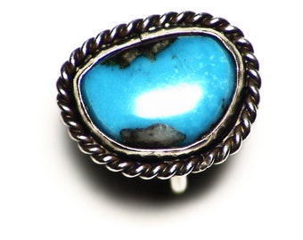 Vintage Turquoise Ring Size 5 ring in Sterling Silver, Native Style Southwestern Ring, Turquoise in Silver, Small Womens Ring, For Teenage