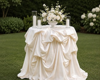 Ivoorzijden tafelkleed voor huwelijksreceptie, luxe draperie linnen evenementen, elegante feesttafelhoes