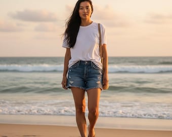 Shorts vaqueros negros de mezclilla desgastada para mujer con hebilla, lavado medio, bajo deshilachado, talla 28