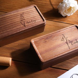 Personalized Wood Jewelry box,Bridesmaid Gift, Wooden Jewelry Organizer,Custom Birth Flower Wooden Jewelry Box,Personalized Gift for Her