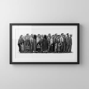 Puede incluir: Impresión en blanco y negro enmarcada que representa una fila de personas, incluidos hombres, mujeres y niños, algunos con bolsas. La obra de arte es una ilustración detallada que se centra en la ropa y las expresiones de las figuras.