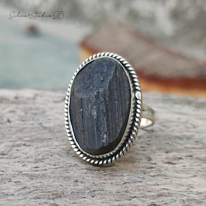Raw Tourmaline Ring | Black Stone Ring | Silver Ring For Men - Women | Unique Gift Ring For Her | Raw Ring | Trend Ring | Silver Chunky Ring