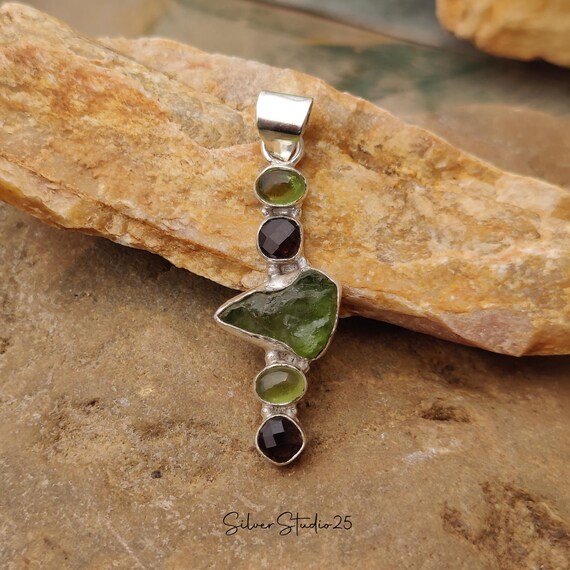 Handmade Peridot & Garnet 925 Silver Pendant: Unique Gemstone Jewelry