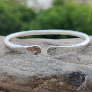 925 Silver Hammered Cuff Bangle Bracelet – Minimalist Unisex Bangle