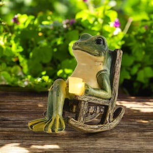 Resin Frog Figurine with Solar Light | Cute Weather-Resistant Outdoor Garden Statue | Unique Yard Decoration for Patio, Lawn or Pathway