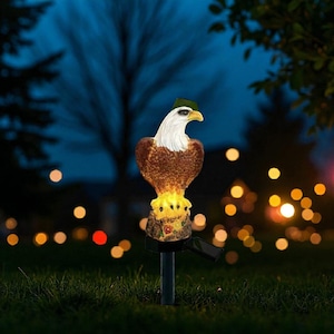 Solar Eagle Garden Statue – Outdoor Resin Sculpture with LED Light | Weather-Resistant Solar Garden Decor | Unique Yard Gift