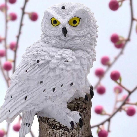 Solar Owl Garden Light: Resin LED Lawn Lamp - Etsy