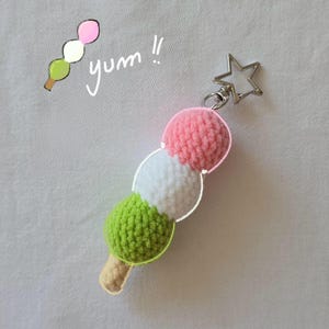 Portachiavi Mini Dango personalizzabile / Grazioso ciondolo per borsa di dolci giapponesi / Peluche kawaii fatto a mano / Amanti del cibo / Idea regalo ispirata al Giappone