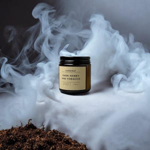 Dark Honey & Tobacco Soy Candle – Warm Masculine Scent – Natural Soy Wax – Hand Poured – Cotton Wick – Cozy Gift for Him or Her