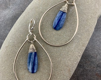 Tension Teardrop with Kyanite