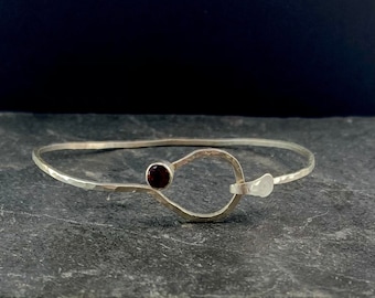 Set Stone Infinity Bangle