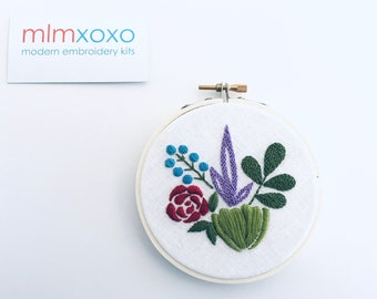 Floral Posy embroidery PDF pattern by mlmxoxo.  modern embroidery. learn to embroider. diy embroidery tutorial.  floral design.  digital PDF