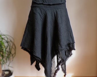 Gonna da fata a strati in lino e cotone: abbigliamento asimmetrico in stile Pixiecore