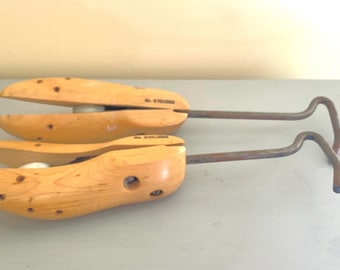 Vintage Wooden Shoe Stretchers: Pair with Metal Screw Bar
